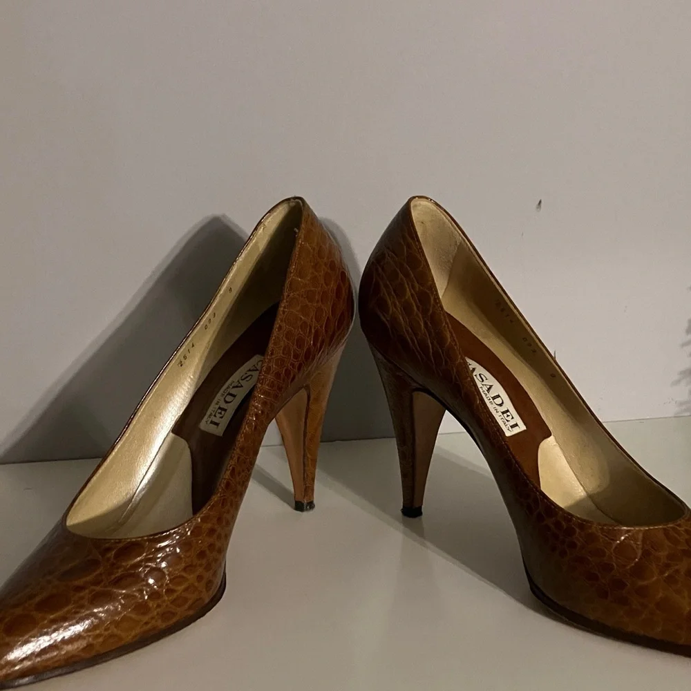 Casadei Textured Tan Heels Made in Italy - Picture 7 of 11